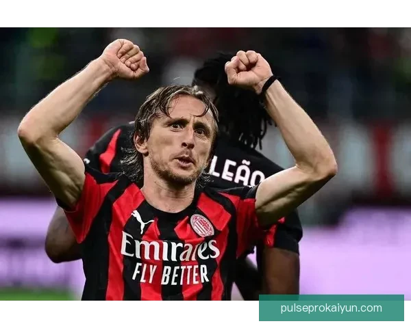 莫德里奇中场价值稳健，依旧是球队核心与战术灵魂。