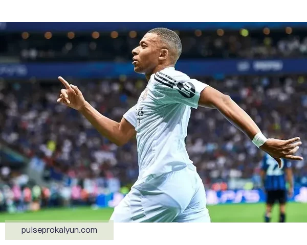 姆巴佩在欧冠赛场表现稳健，继续展现新星潜力